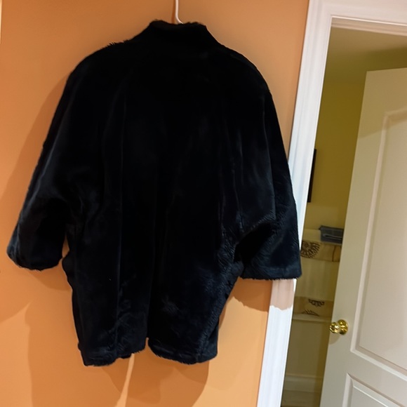 Coat - Picture 2 of 7